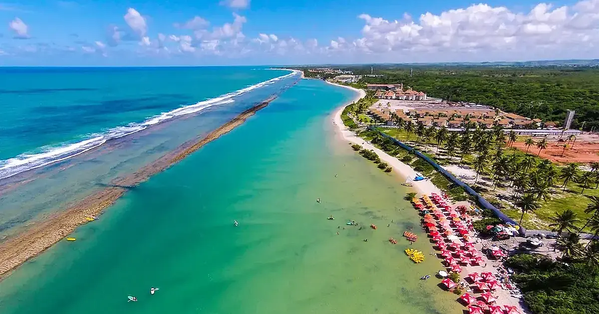 Maior piscina natural da América Latina revela paraíso “escondido” no litoral de Pernambuco