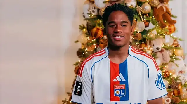 Endrick chega ao Lyon por empréstimo do Real Madrid.