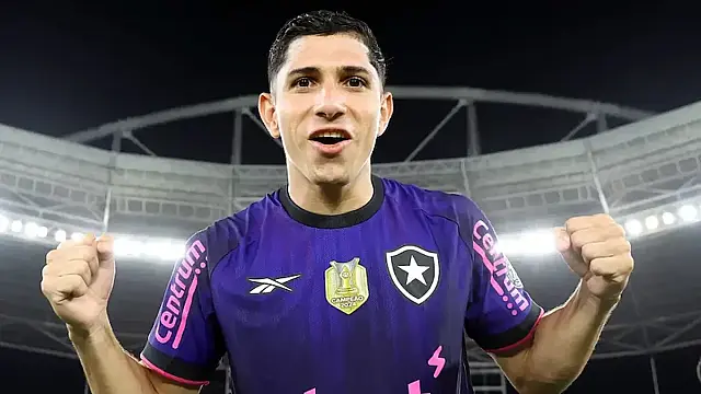 Corinthians sonha com Savarino do Botafogo.