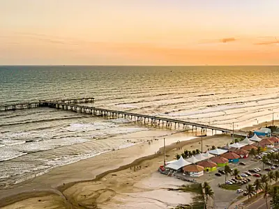 Maior plataforma de pesca do continente fica em Mongaguá/SP