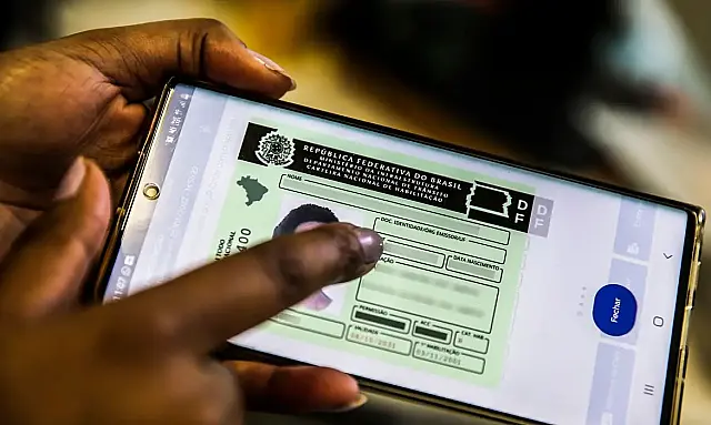 Renovação automática da CNH segue ativa após Flávio Dino negar pedido da Abrapsit no STF.