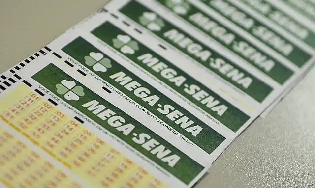 Prêmio da Mega-Sena acumula em R$ 47 milhões após o concurso 2.970 sem ganhador das seis dezenas, aumentando expectativa dos apostadores.