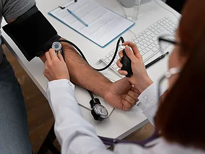 A rede municipal de saúde adotou novo meio para marcar procedimentos em Santos.