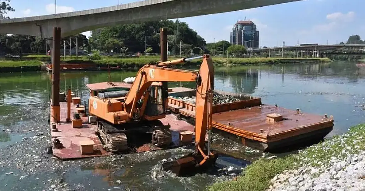 Limpeza do Rio Pinheiros bate recorde e expõe desafio silencioso em São Paulo
