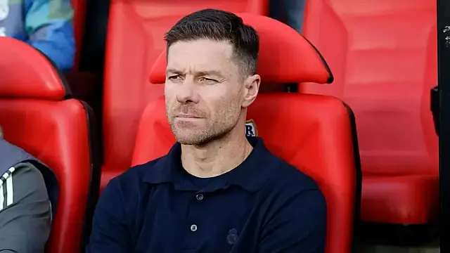 Xabi Alonso deixa o Real Madrid.