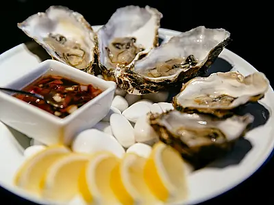 Ostras exóticas invasoras viram artigo de luxo.