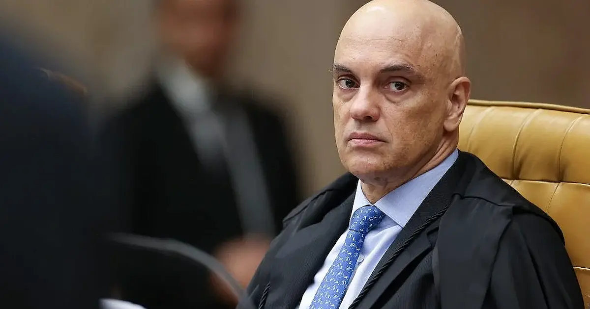 Ministro Alexandre de Moraes absolve condenado por furto de camisa de R$ 39,99