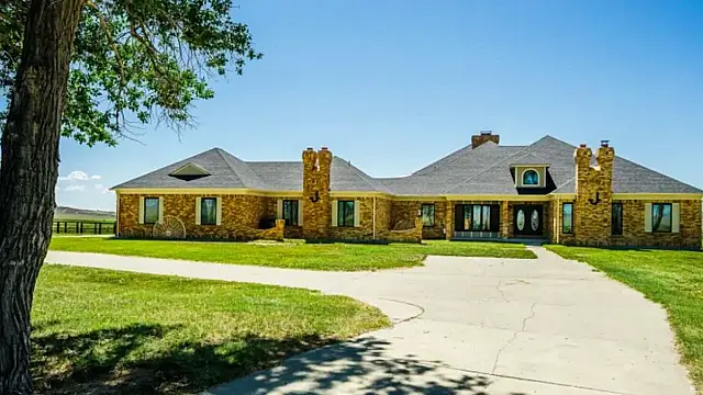 Descubra como o bilionário americano Christopher Robinson comprou a Pathfinder Ranches.