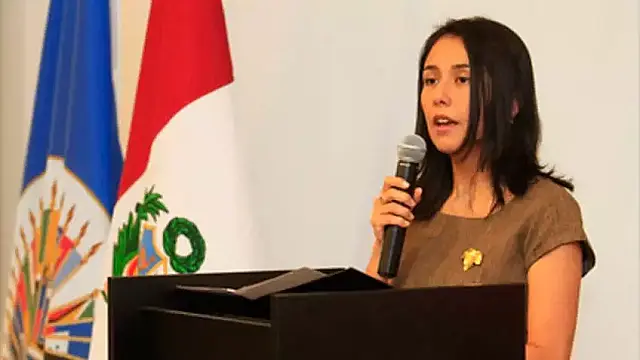 A ex-primeira-dama do Peru, Nadine Heredia Alarcón, durante palestra.