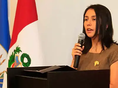 A ex-primeira-dama do Peru, Nadine Heredia Alarcón, durante palestra.