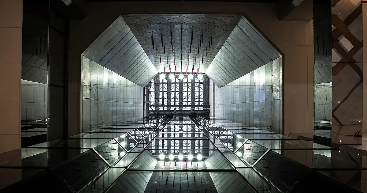 Bilionários correm por refúgios subterrâneos em 2026 e o luxo agora é viver escondido