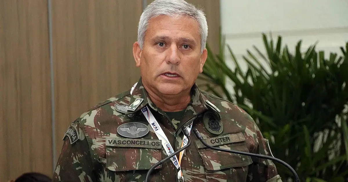 General do Exército faz alerta duro sobre desinformação e racha interno na tropa