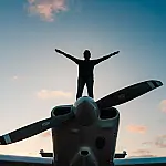 Alexandre Frota se prepara para volta ao mundo sozinho em monomotor, um marco na aviação brasileira