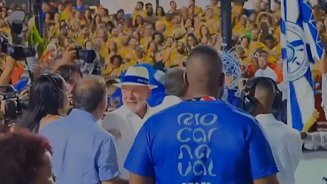 Acadêmicos de Niterói, que homenageou Lula no Carnaval 2026.