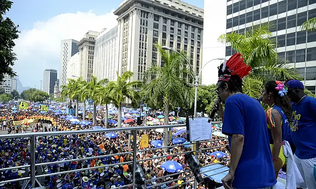 Descubra a programação dos blocos de rua no Rio de Janeiro neste domingo, 22 de fevereiro de 2026.