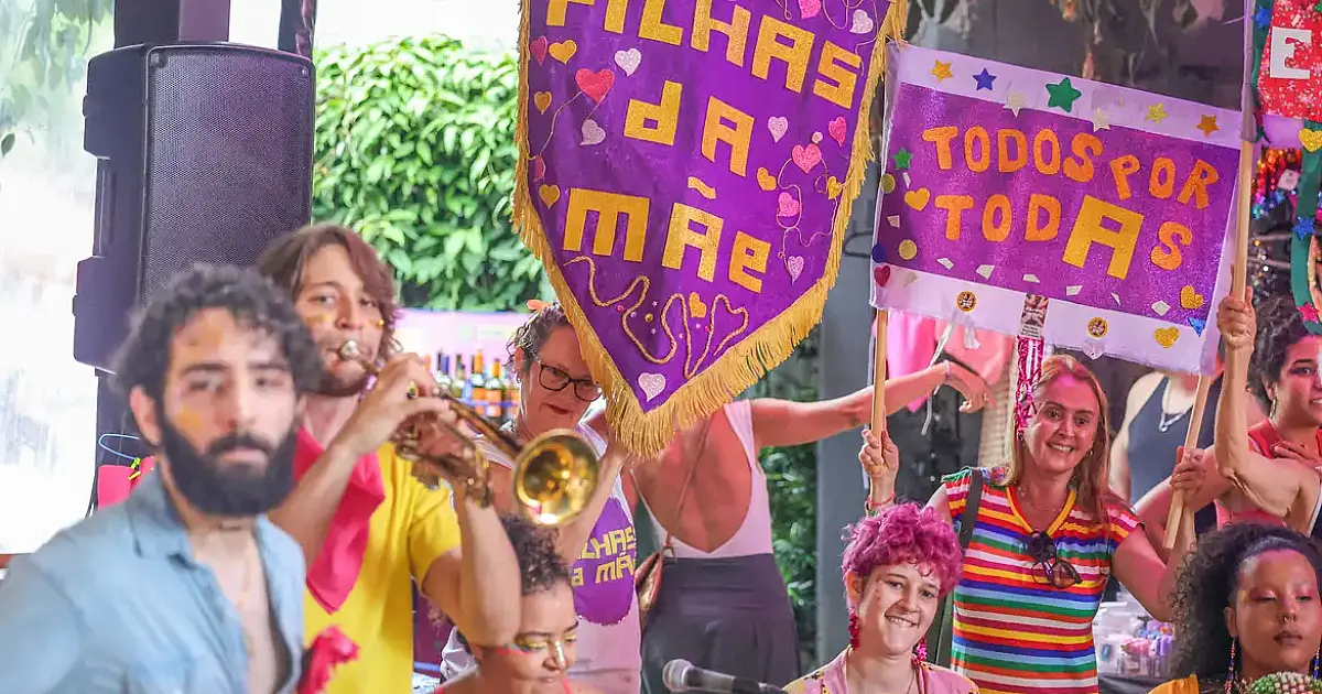 Carnaval no DF vira espaço de autocuidado para coletivos de cuidadores e pessoas com deficiência