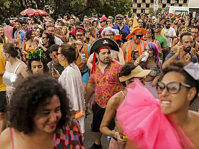 Confira a programação completa do Carnaval do DF nesta terça-feira (17), com 73 blocos, estruturas fixas no Plano Piloto.