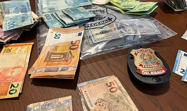 A Operação Vassalos da PF combate fraudes em licitações financiadas por emendas parlamentares, com buscas em Pernambuco, Bahia, SP, GO e DF.