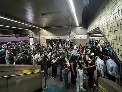 Entenda por que a Linha 3-Vermelha do Metrô de SP enfrenta lentidão nesta quarta-feira (11).
