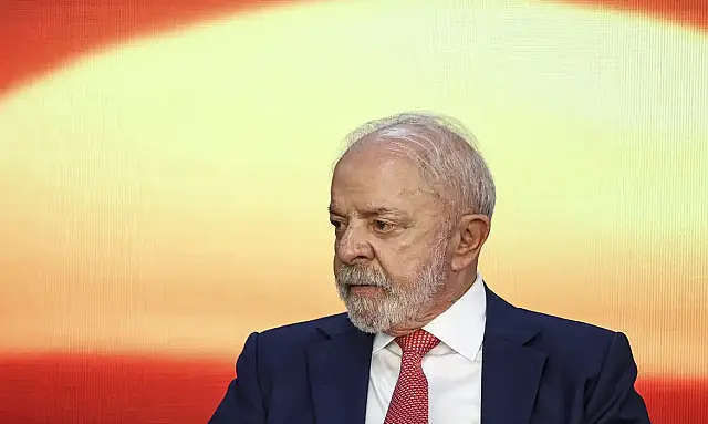 Presidente Lula viaja à Índia para cúpula de inteligência artificial e encontro com Modi.