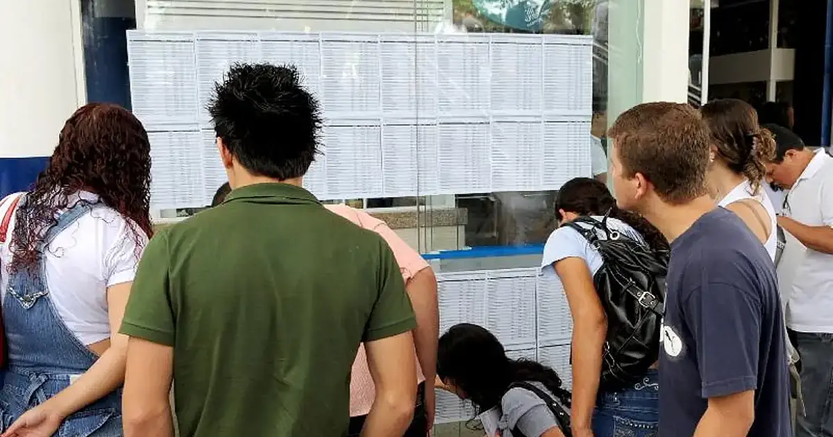 Inscrições para Rede Nacional de Cursinhos Populares do MEC vão até 27 de fevereiro de 2026