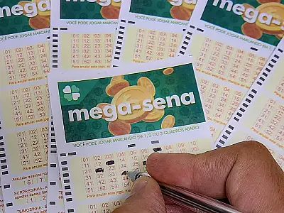 A Mega-Sena 2973 acumulou após sorteio sem vencedores na sena, com próximo prêmio em R$ 72 milhões.