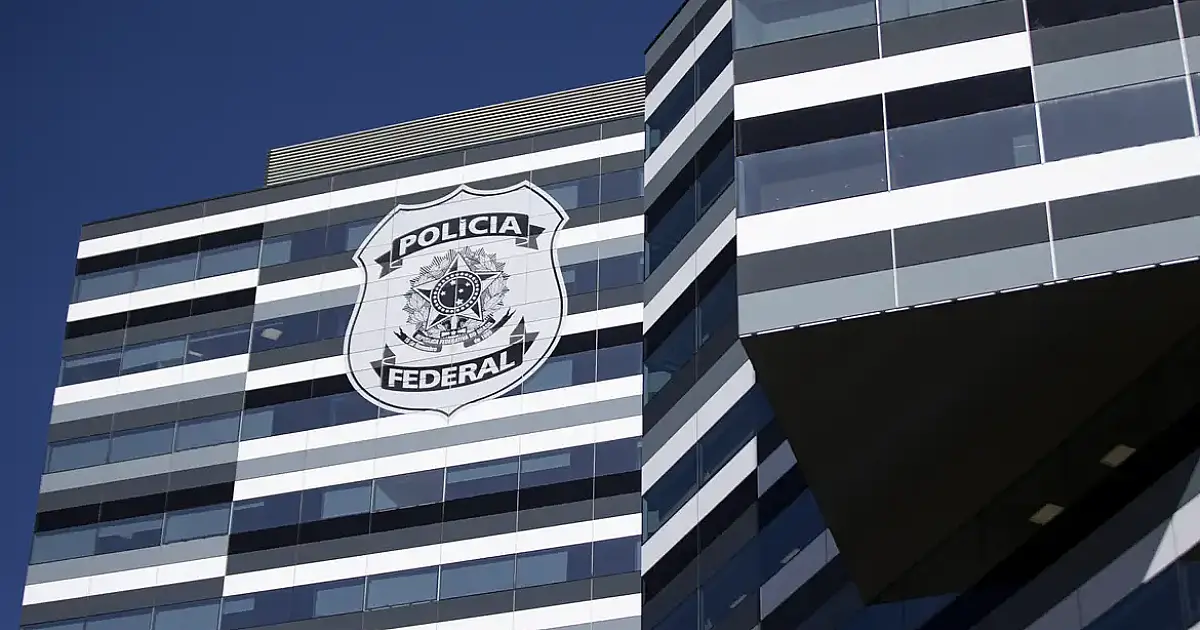 PF cumpre mandados em investigação sobre vazamento de dados da Receita de ministros do STF