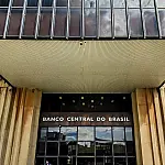 Banco Central fecha 2025 com prejuízo de R$ 119,97 bilhões; entenda o papel do dólar, reservas e a relação com o Tesouro