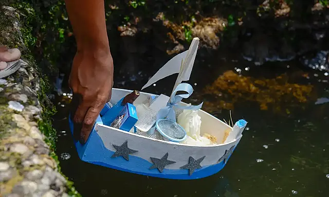Descubra como o Dia de Iemanjá é celebrado no Rio de Janeiro em 2026, com o Presente para Iemanjá dos 50 anos e o evento no Arpoador, agora patrimônio imaterial.