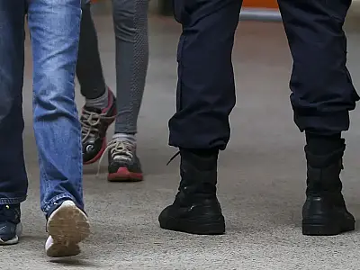 Justiça de São Paulo suspende aplicação de regras em escolas cívico-militares.