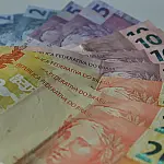 Renda domiciliar per capita do Brasil chega a R$ 2.316 em 2025, mostra IBGE, e amplia diferença entre estados