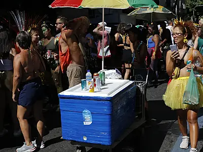 Golpes financeiros no carnaval 2026 preocupam foliões.