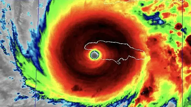 Furacão Melissa ao tocar terra na Jamaica.