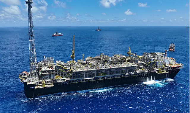 A Petrobras pagou R$ 277,6 bilhões em tributos e participações governamentais em 2025, equivalente a R$ 1,1 bilhão por dia útil, consolidando-se como maior pagadora de impostos do Brasil.
