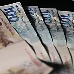 Tesouro faz maior recompra de títulos públicos em mais de dez anos para conter volatilidade dos juros