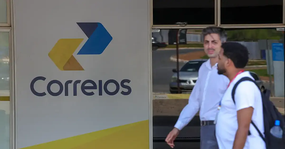 Correios adotam escala 12x36 em meio a reestruturação: trabalhadores reagem com mobilização nacional