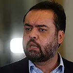 Cláudio Castro renuncia ao governo do Rio e encerra mandato com foco no Senado