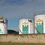 Privatização da BR Distribuidora volta ao debate após alta dos combustíveis e críticas sobre perda de controle de preços