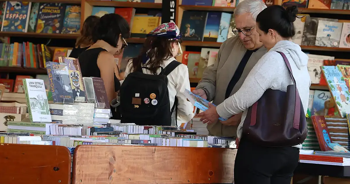 Consumo de livros cresce no Brasil e atinge 18% da população acima de 18 anos em 2025