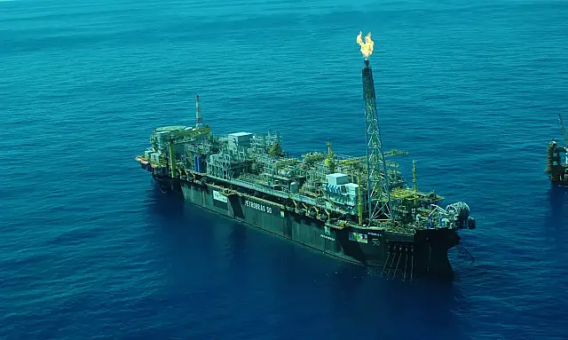 Estudo aponta que 12 das 50 cidades que mais recebem royalties do petróleo têm condição de vida abaixo da média nacional.