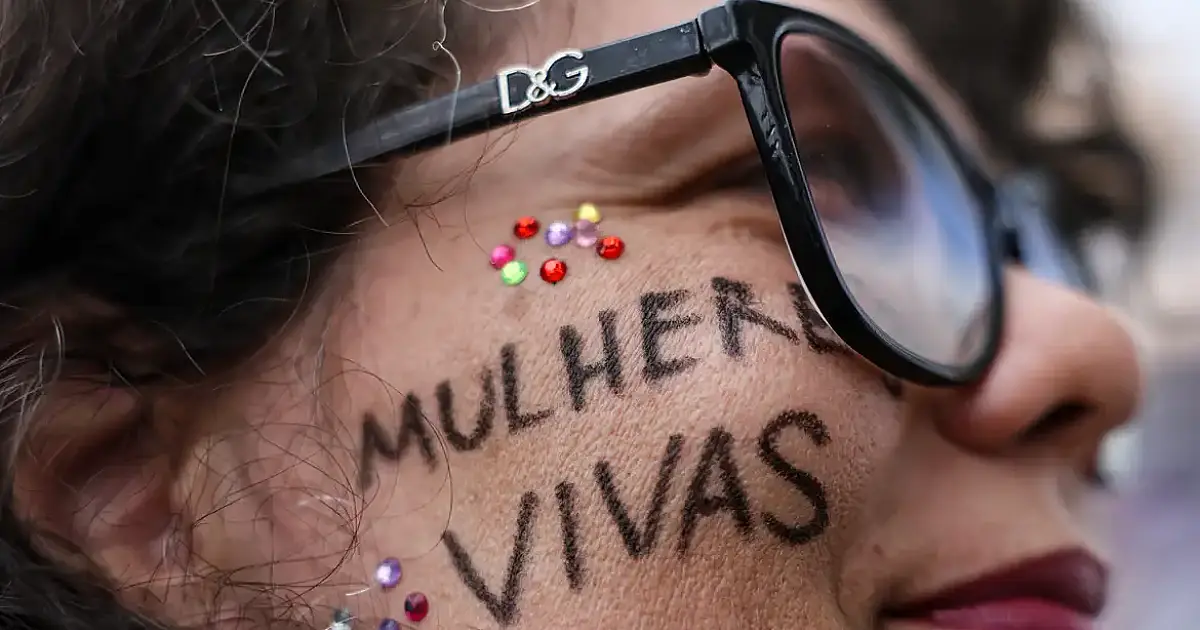 Senado cria Comenda Laço Branco para reconhecer homens e instituições no combate à violência contra a mulher