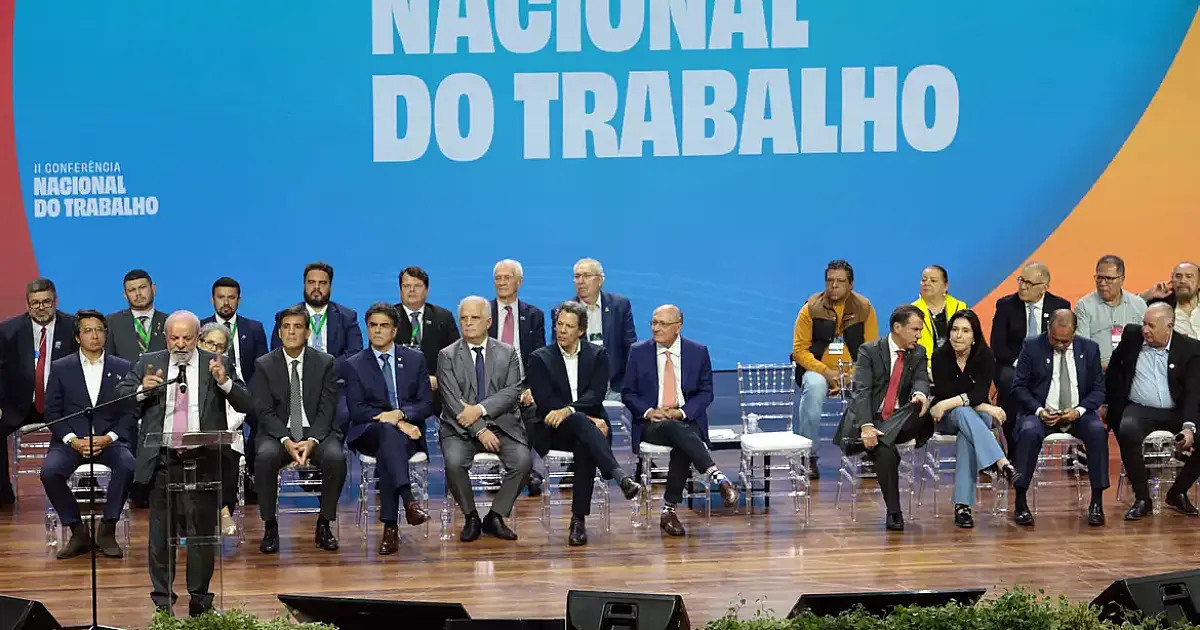 Presidente Lula defende mesa de diálogo para encerrar escala 6x1 na Conferência do Trabalho em São Paulo