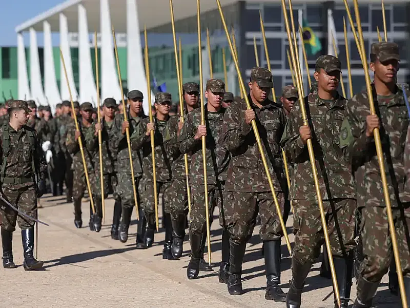 Ministério da Defesa fixa cotas para negros, indígenas e quilombolas em formação militar