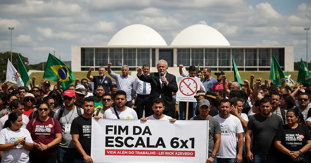 Fim da escala 6x1: Lula convoca mobilização popular para aprovar redução de jornada