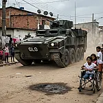 A face oculta dos megaeventos: Documentário revela rastro de violações militares nas favelas do Rio