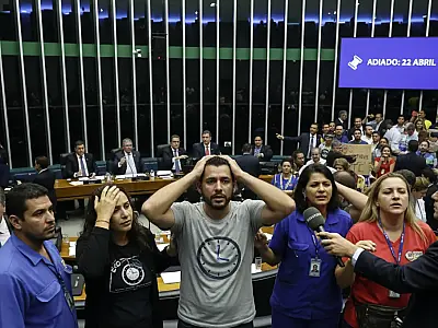 Proposta que prevê o fim da jornada 6x1 aguarda nova análise na CCJ da Câmara dos Deputados. Foto: Reprodução/Câmara dos Deputados