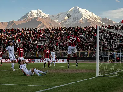 Flamengo celebra vitória crucial fora de casa na estreia da Copa Libertadores 2026.