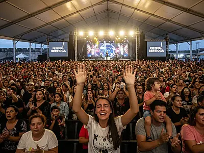 O cantor Thalles Roberto é uma das principais atrações do festival de 35 anos de Bertioga.