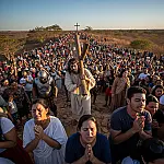 Fé e tradição: Via Sacra do Morro da Capelinha chega à 53ª edição no DF