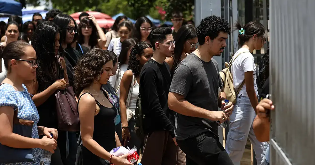 Enem passa a integrar o Saeb e será usado para medir qualidade do ensino médio no Brasil